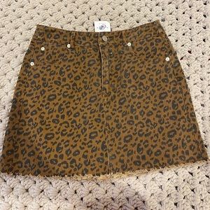 NWT Women’s Cheetah Print Skirt